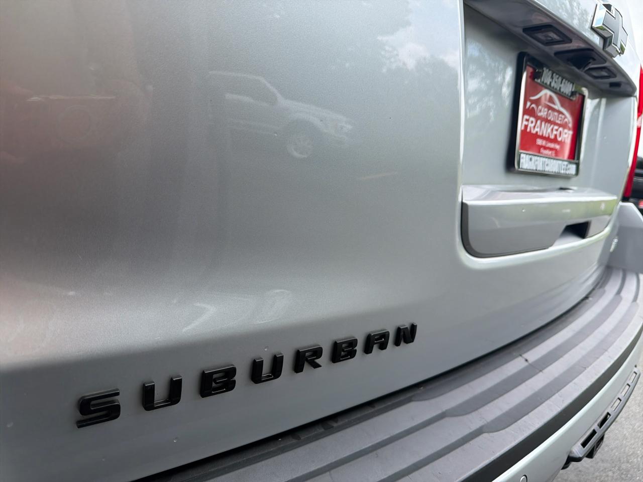 Chevrolet Suburban 4WD 4dr LT 2020