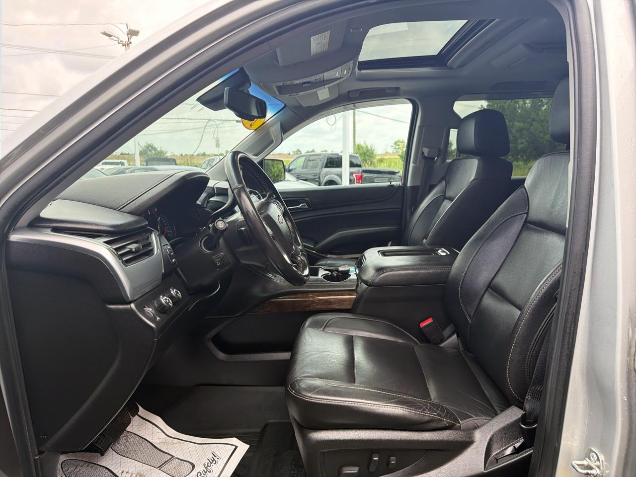 Chevrolet Suburban 4WD 4dr LT 2020