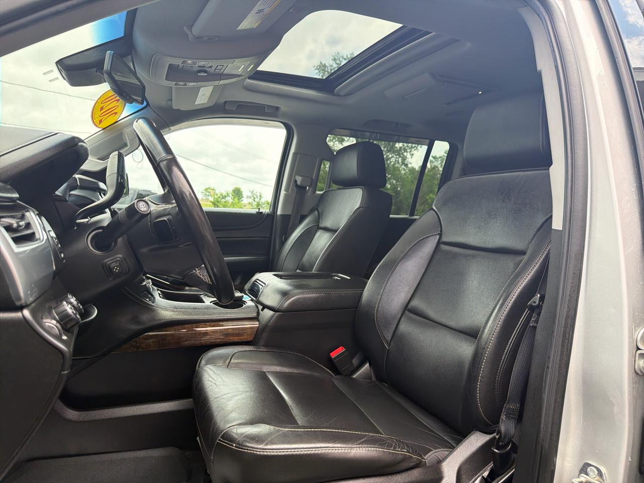 Chevrolet Suburban 4WD 4dr LT 2020