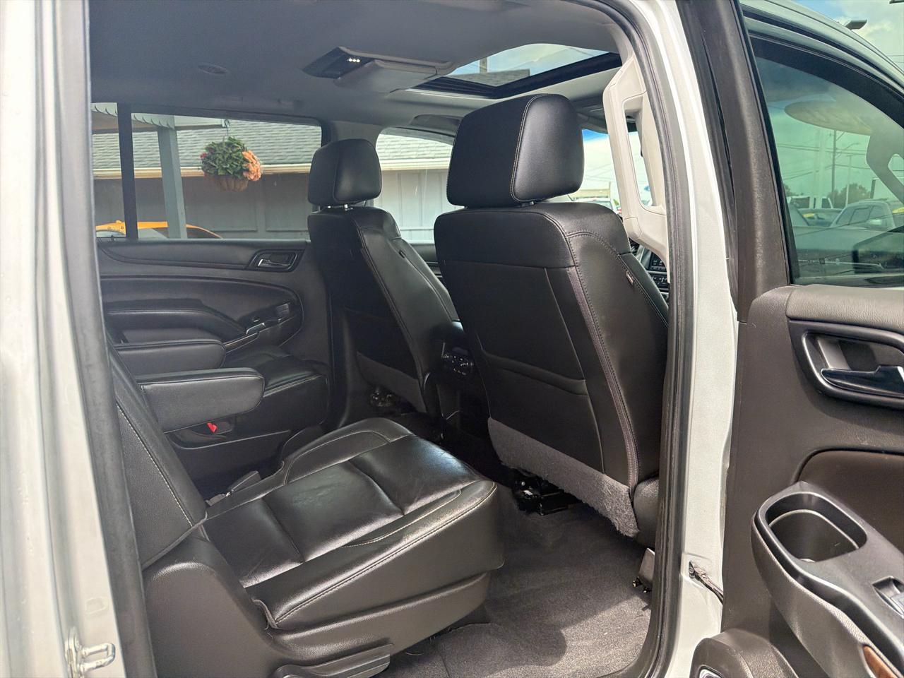 Chevrolet Suburban 4WD 4dr LT 2020