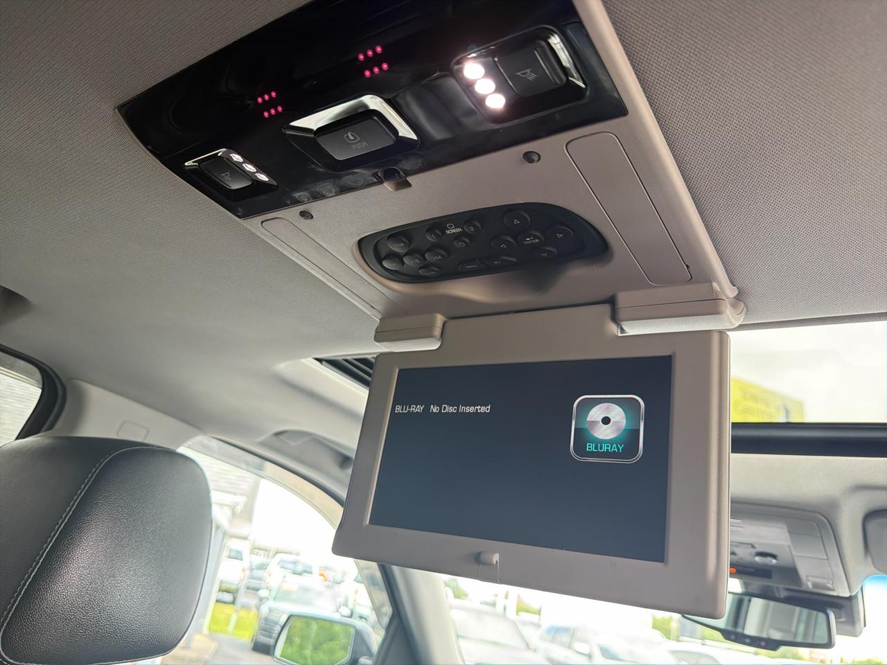Chevrolet Suburban 4WD 4dr LT 2020