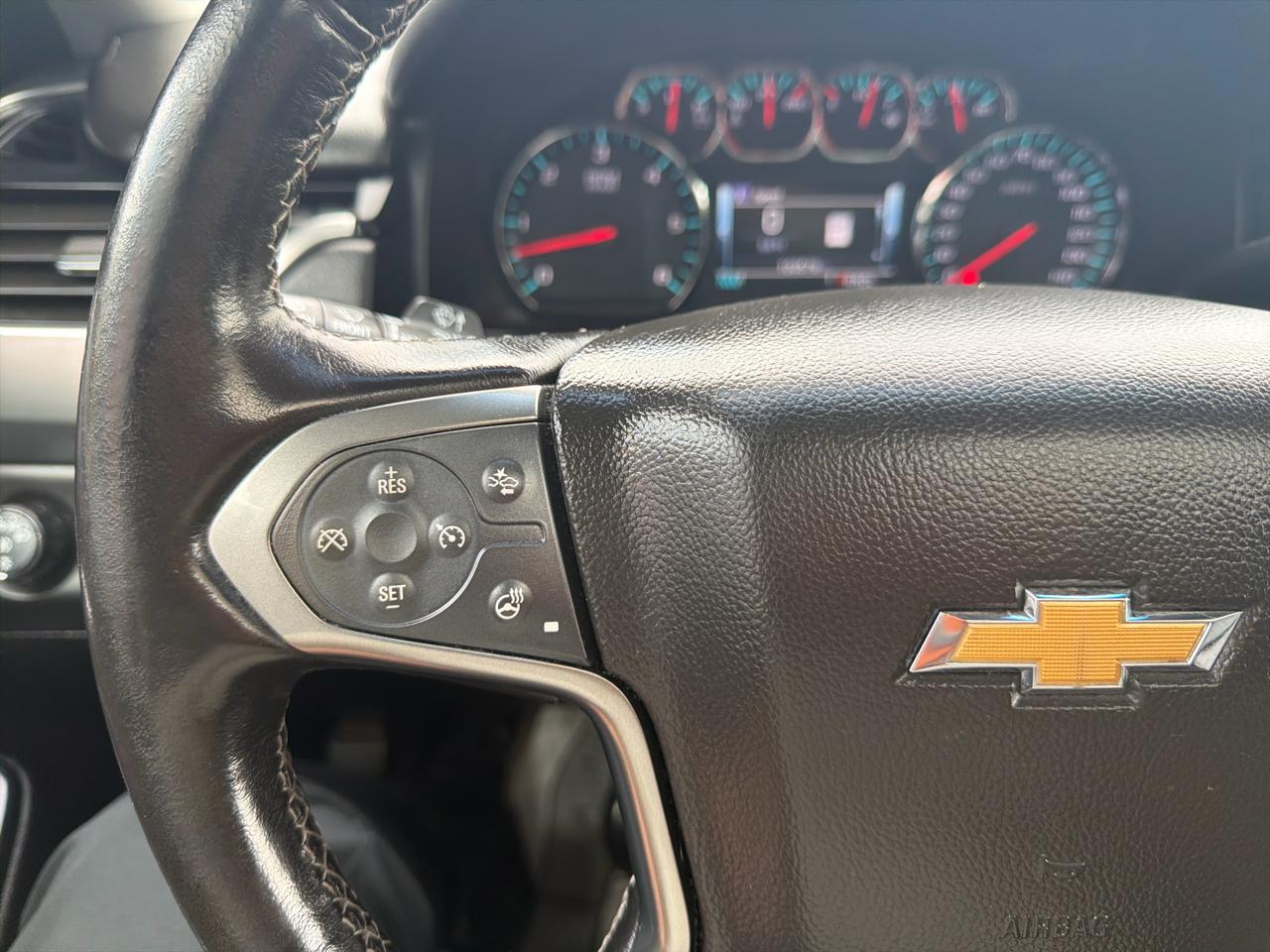 Chevrolet Suburban 4WD 4dr LT 2020