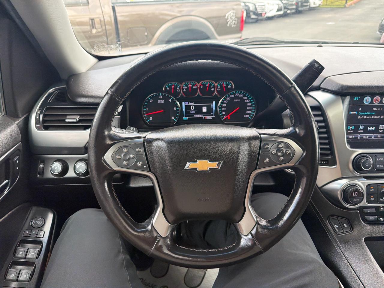 Chevrolet Suburban 4WD 4dr LT 2020