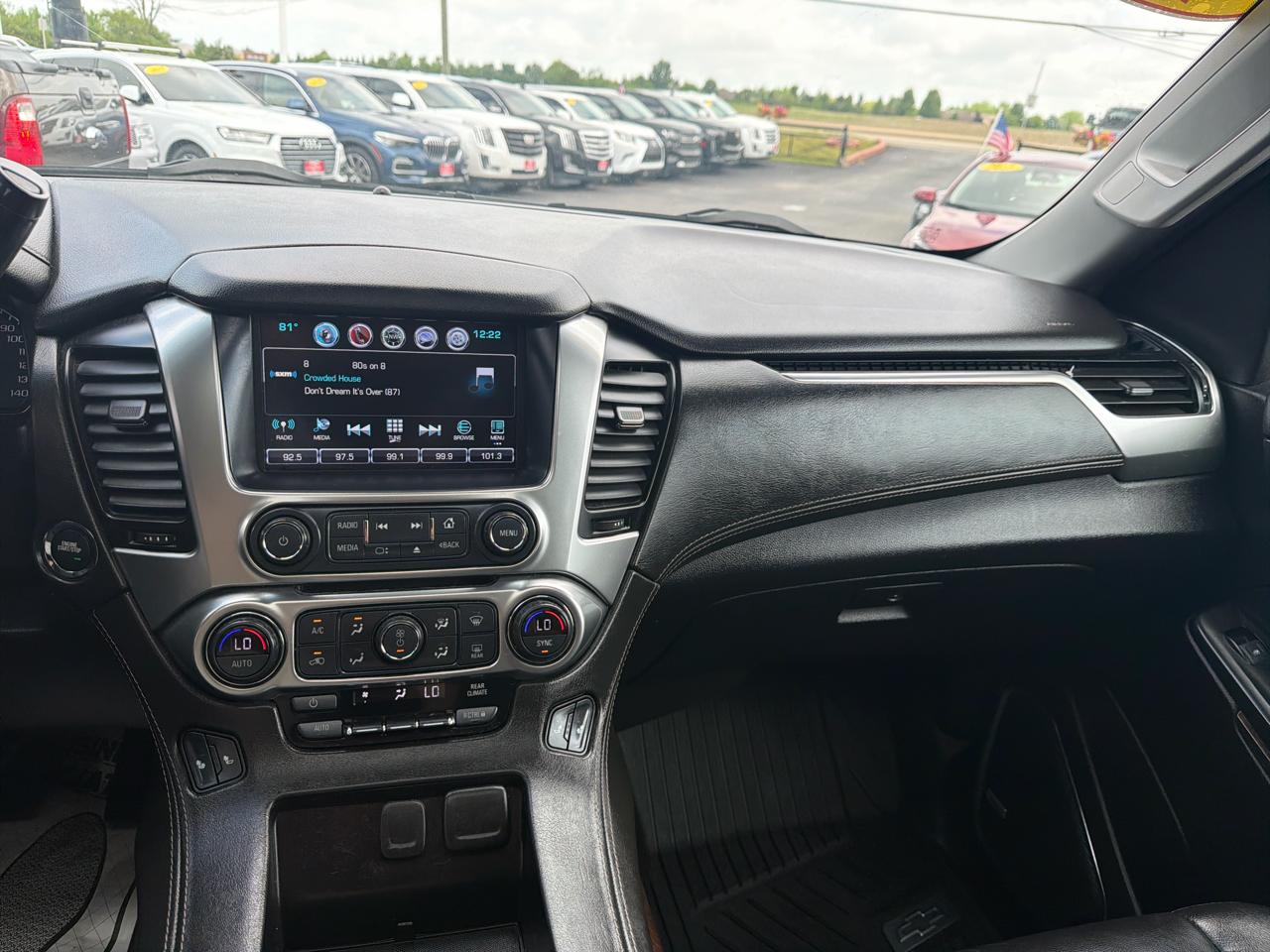 Chevrolet Suburban 4WD 4dr LT 2020