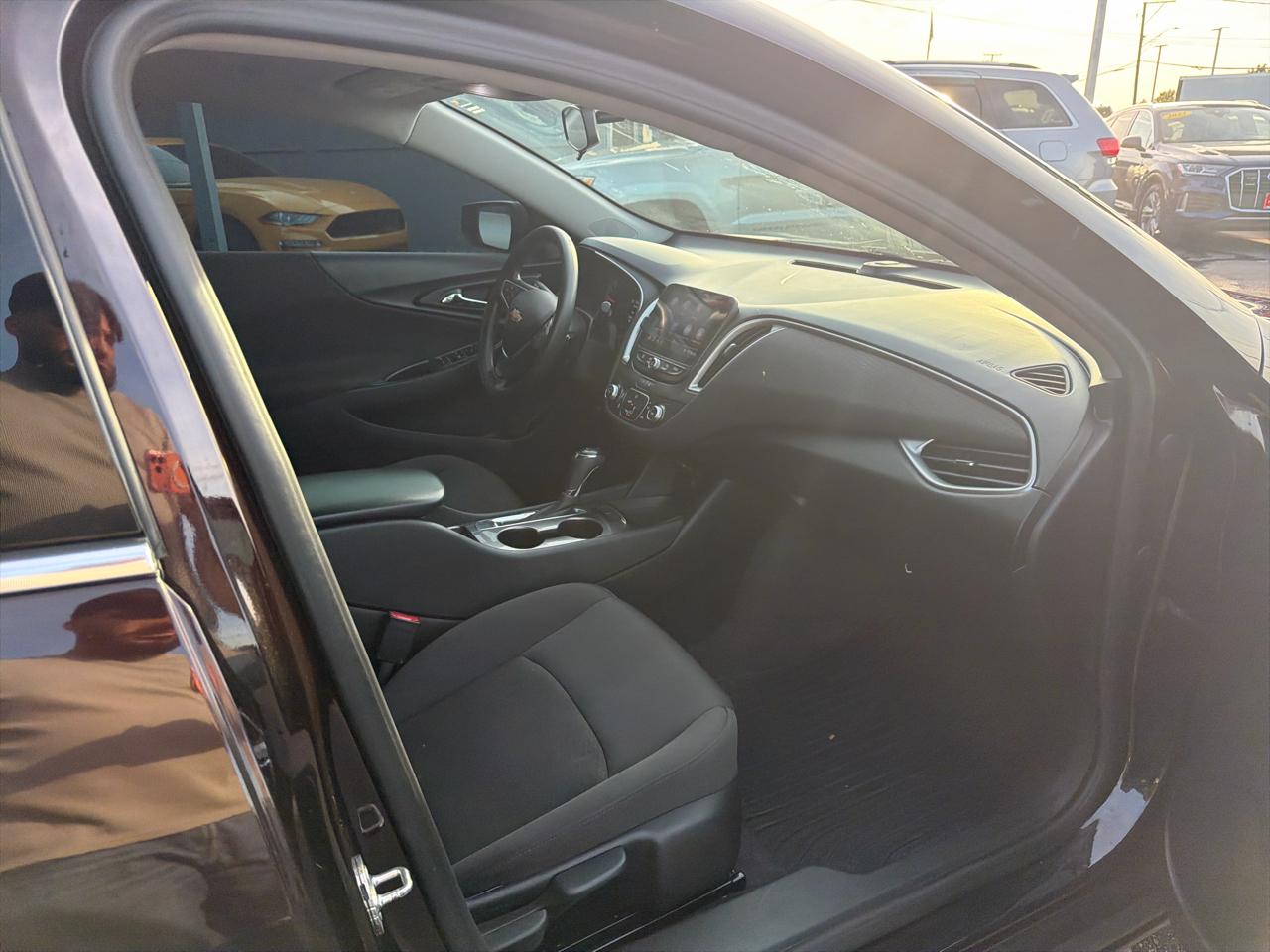 Chevrolet Malibu 4dr Sdn LS w/1LS 2020