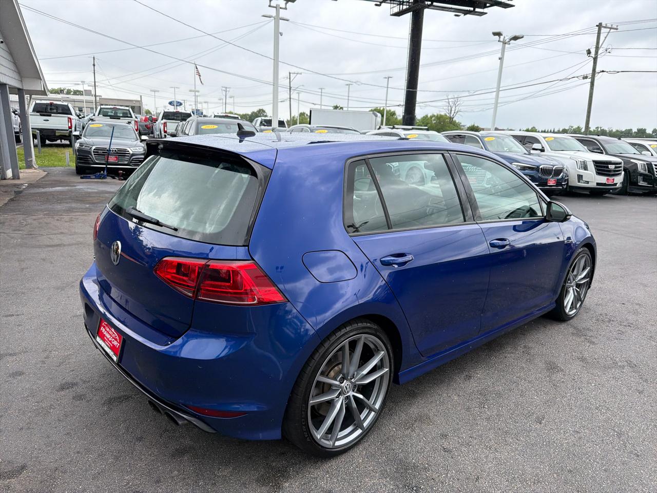 Volkswagen Golf R 4-Door DSG w/DCC/Nav 2017