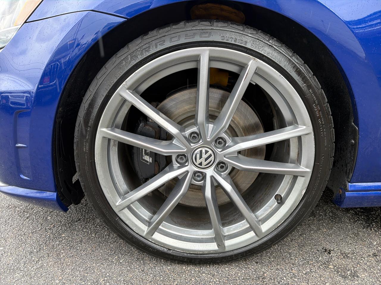 Volkswagen Golf R 4-Door DSG w/DCC/Nav 2017