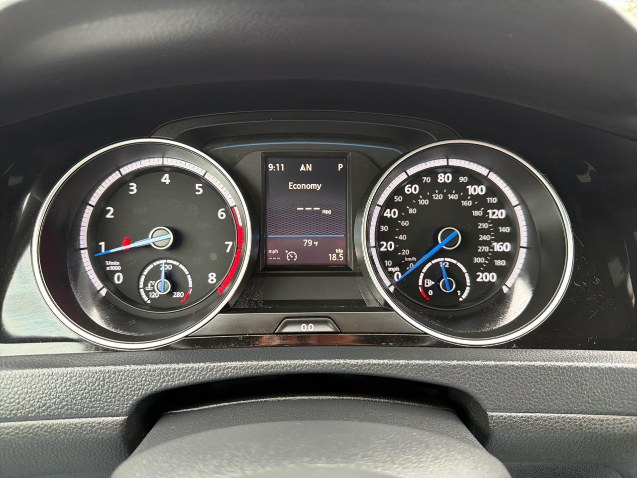 Volkswagen Golf R 4-Door DSG w/DCC/Nav 2017