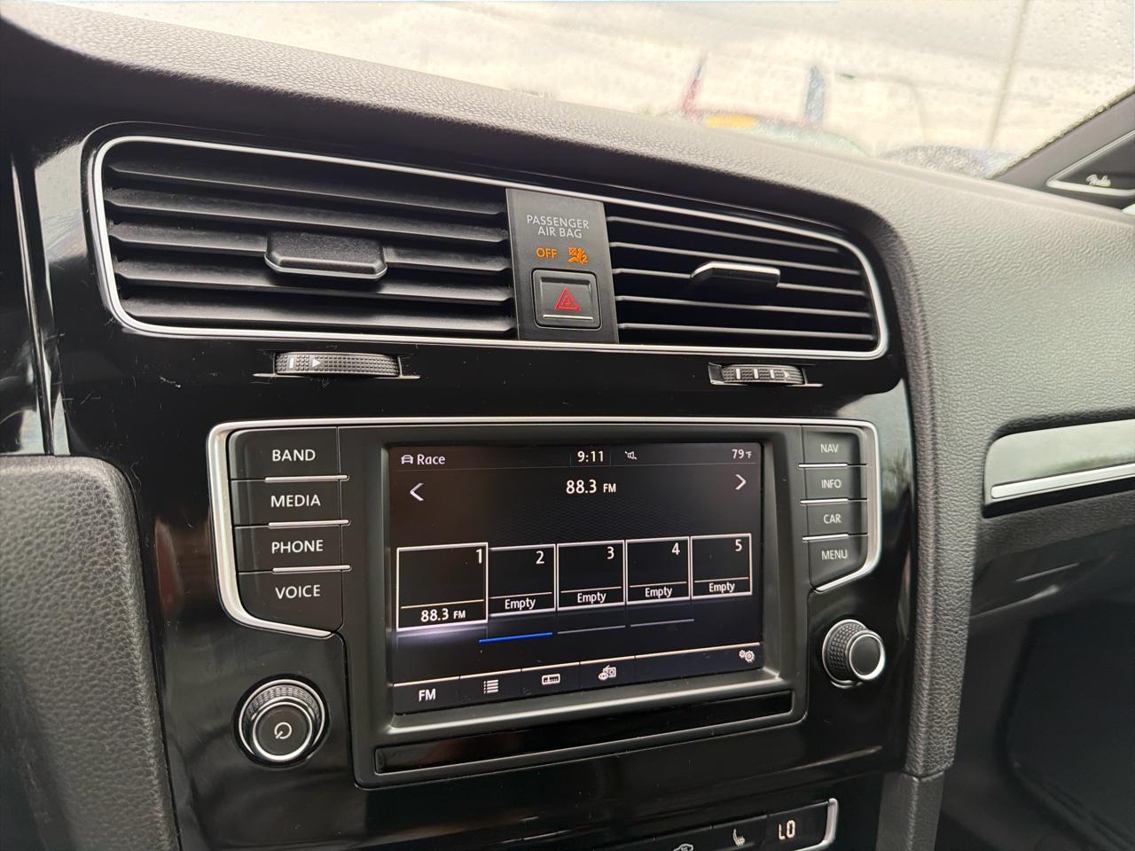 Volkswagen Golf R 4-Door DSG w/DCC/Nav 2017