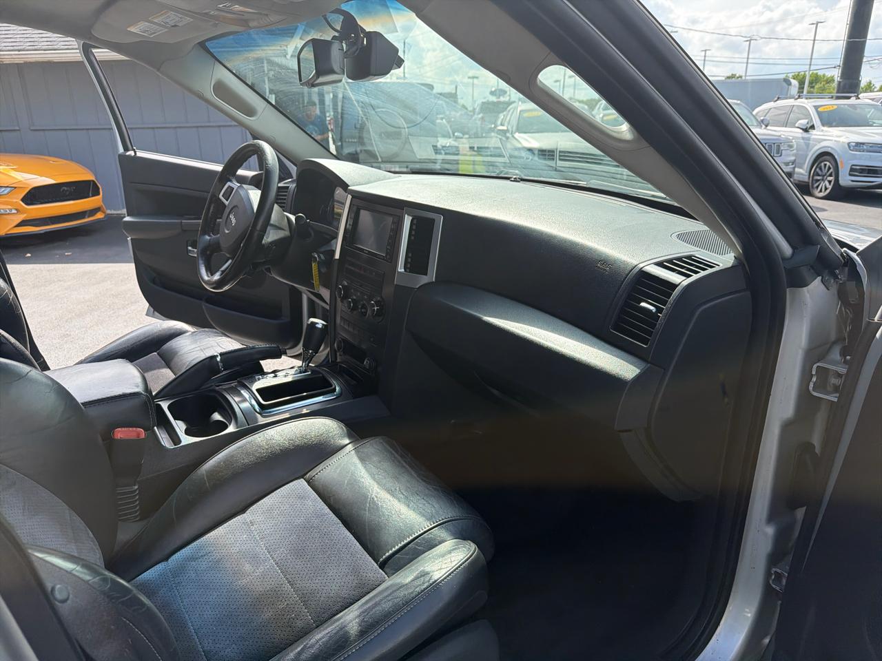 Jeep Grand Cherokee 4WD 4dr SRT-8 2008