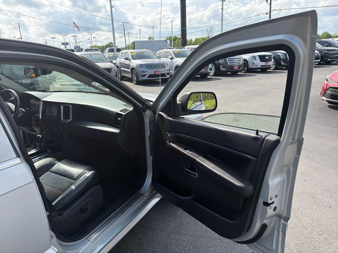 Jeep Grand Cherokee 4WD 4dr SRT-8 2008