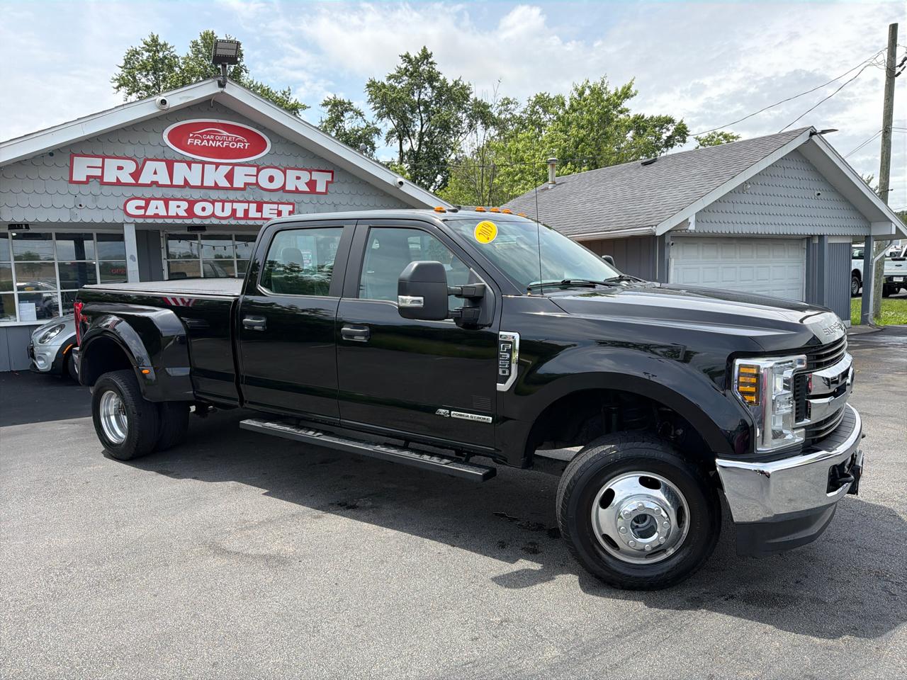 Ford Super Duty F-350 DRW XLT 4WD Crew Cab 8' Box 2019