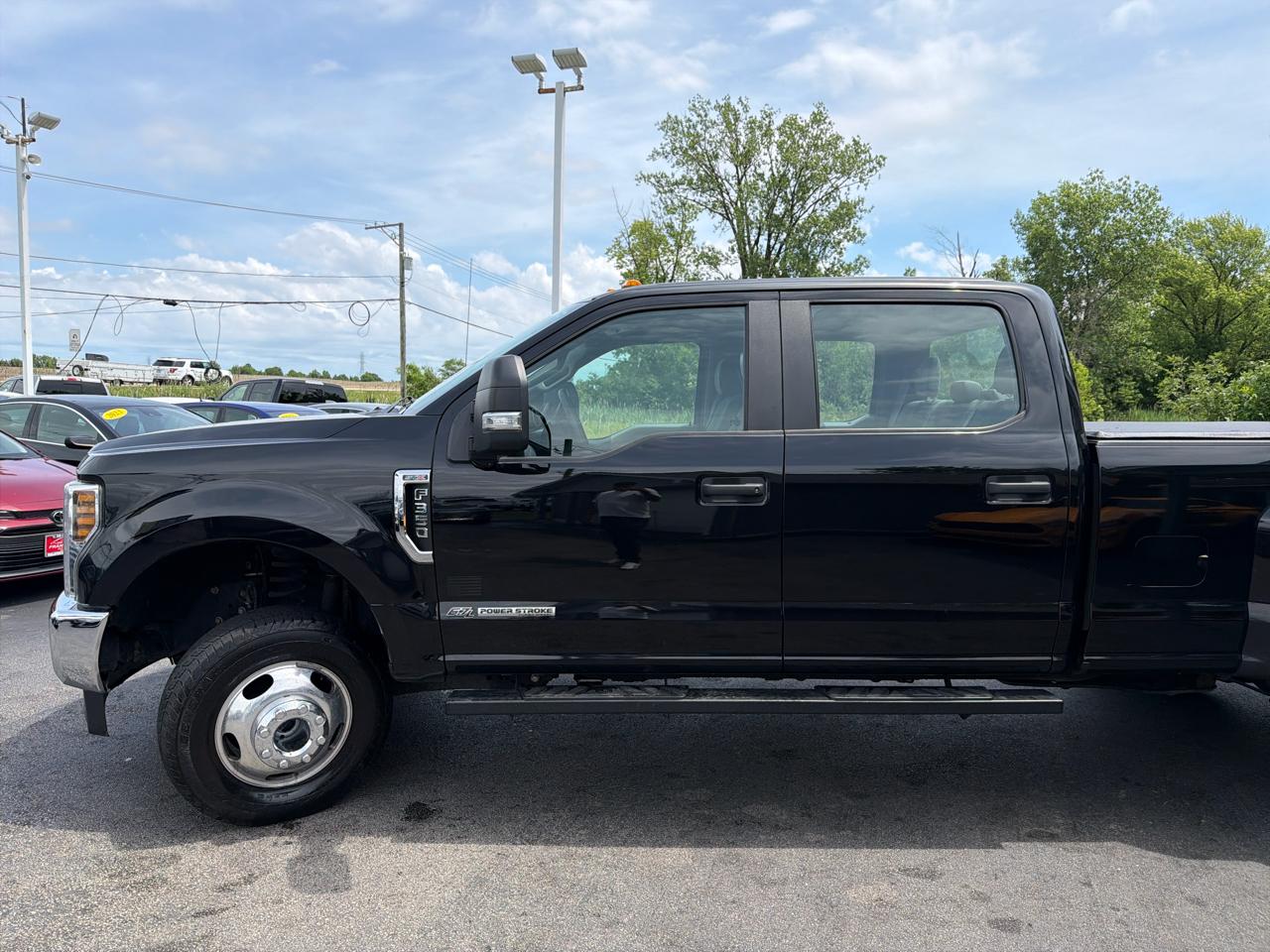 Ford Super Duty F-350 DRW XLT 4WD Crew Cab 8' Box 2019