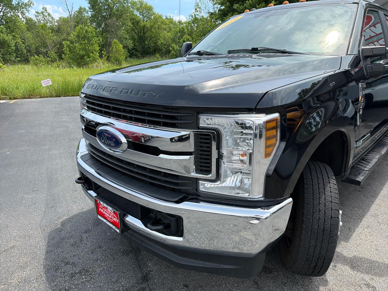 Ford Super Duty F-350 DRW XLT 4WD Crew Cab 8' Box 2019