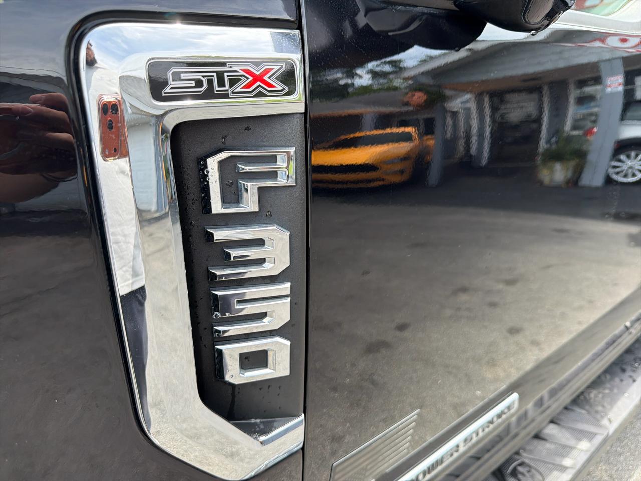 Ford Super Duty F-350 DRW XLT 4WD Crew Cab 8' Box 2019