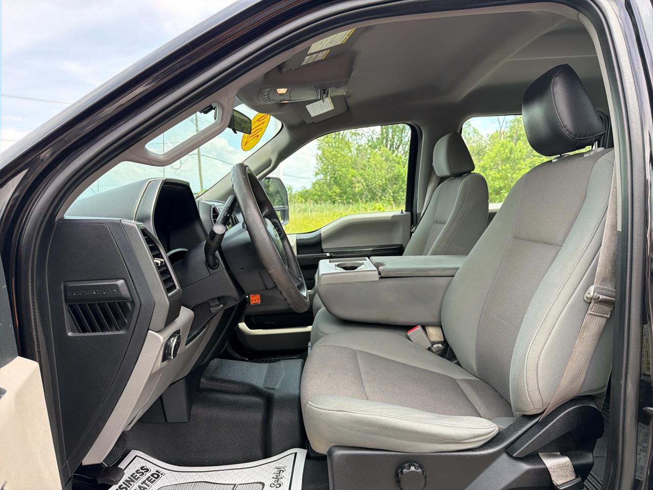 Ford Super Duty F-350 DRW XLT 4WD Crew Cab 8' Box 2019