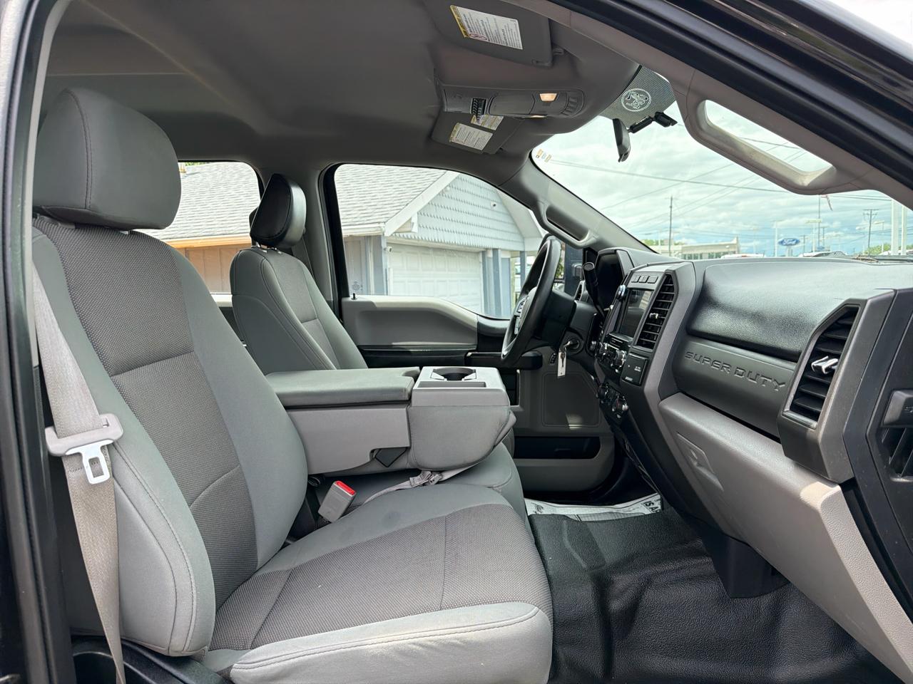 Ford Super Duty F-350 DRW XLT 4WD Crew Cab 8' Box 2019