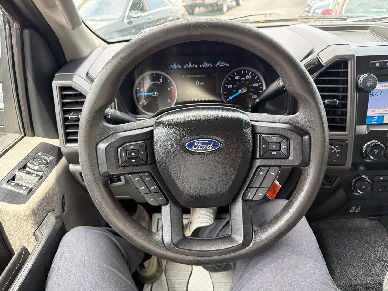 Ford Super Duty F-350 DRW XLT 4WD Crew Cab 8' Box 2019