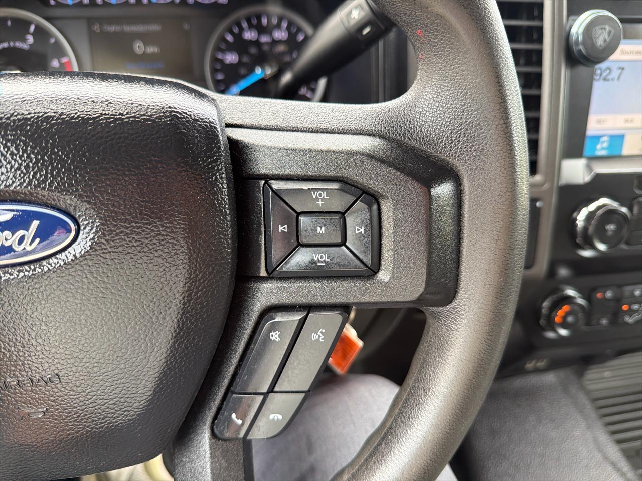 Ford Super Duty F-350 DRW XLT 4WD Crew Cab 8' Box 2019