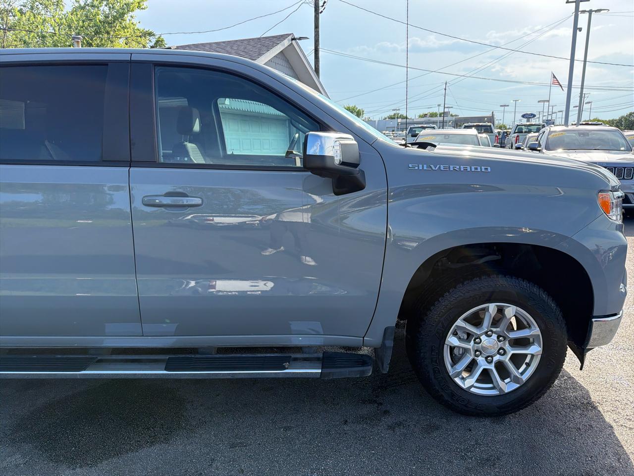 Chevrolet Silverado 1500 4WD Crew Cab 147" LT w/1LT 2024