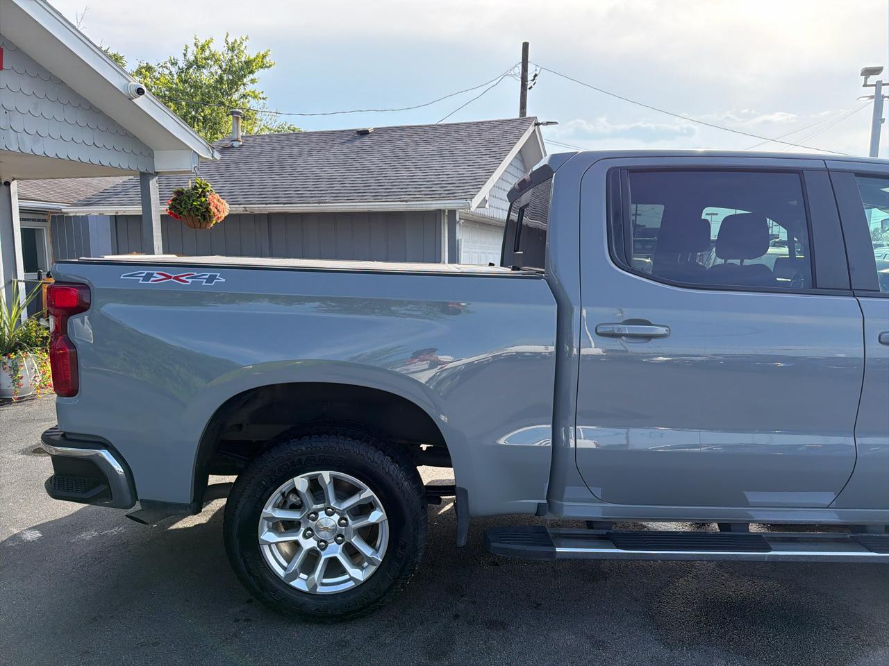 Chevrolet Silverado 1500 4WD Crew Cab 147" LT w/1LT 2024