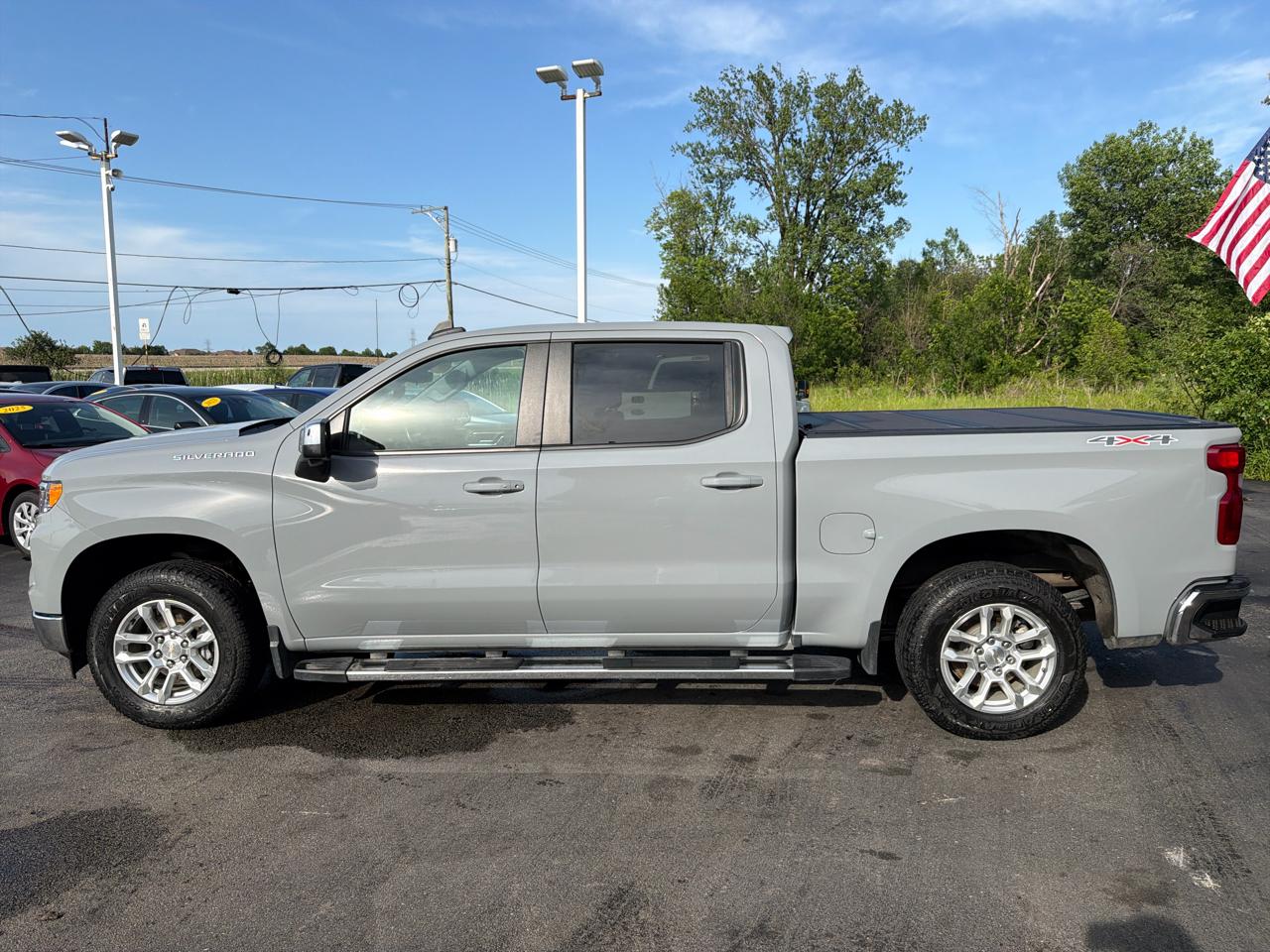 Chevrolet Silverado 1500 4WD Crew Cab 147" LT w/1LT 2024