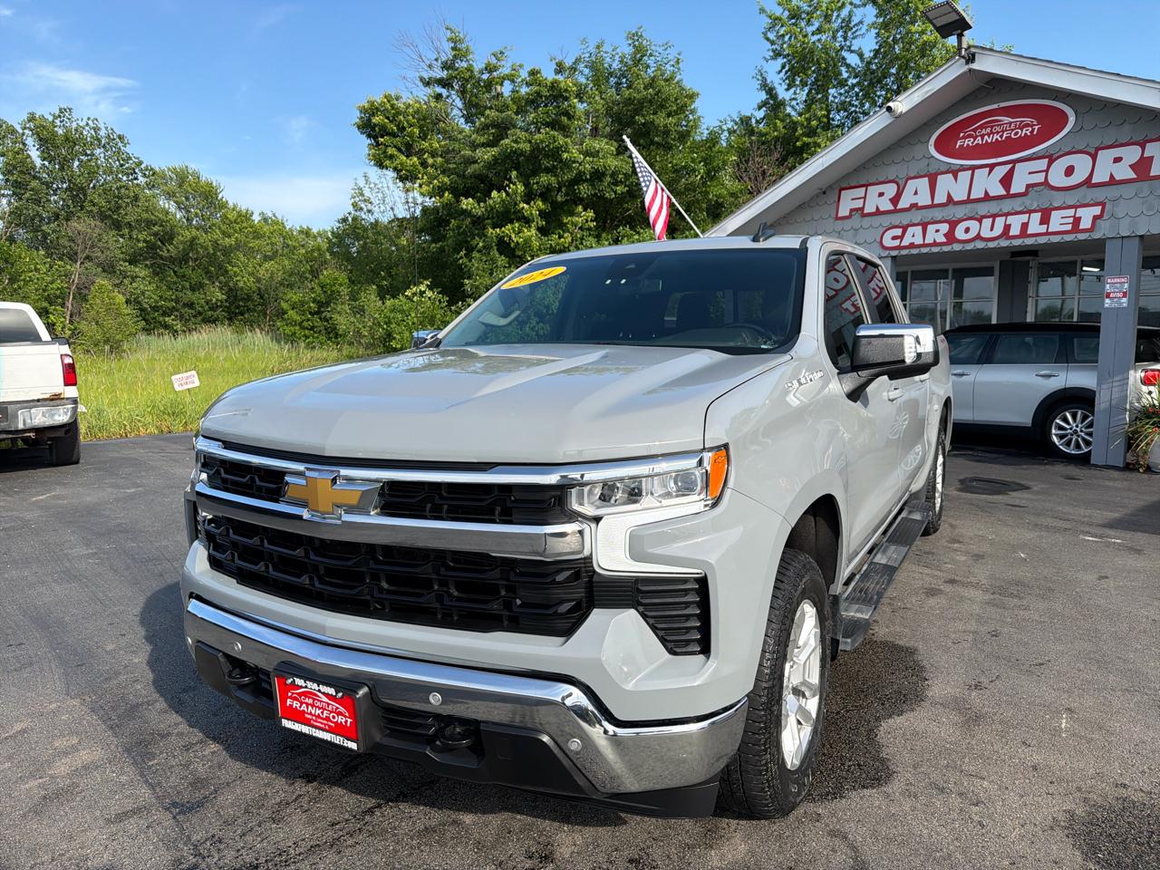 Chevrolet Silverado 1500 4WD Crew Cab 147" LT w/1LT 2024