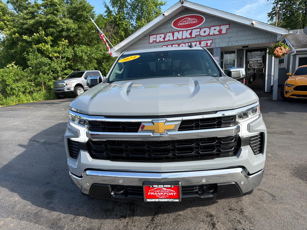 Chevrolet Silverado 1500 4WD Crew Cab 147" LT w/1LT 2024