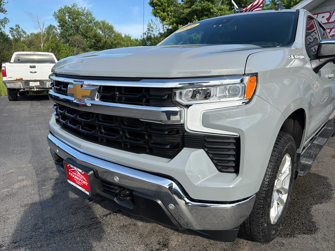 Chevrolet Silverado 1500 4WD Crew Cab 147" LT w/1LT 2024