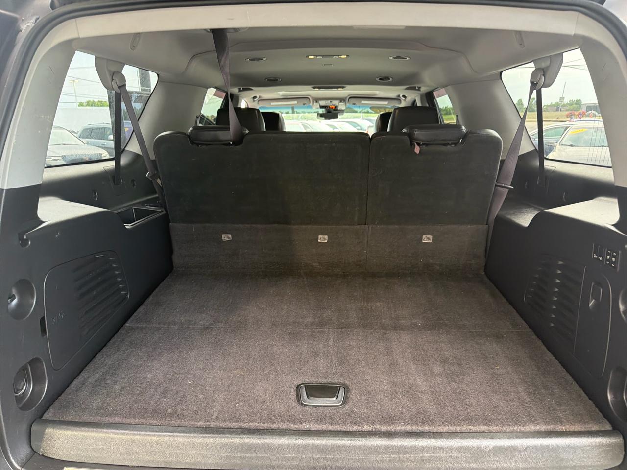 Cadillac Escalade ESV 4WD 4dr Luxury 2017