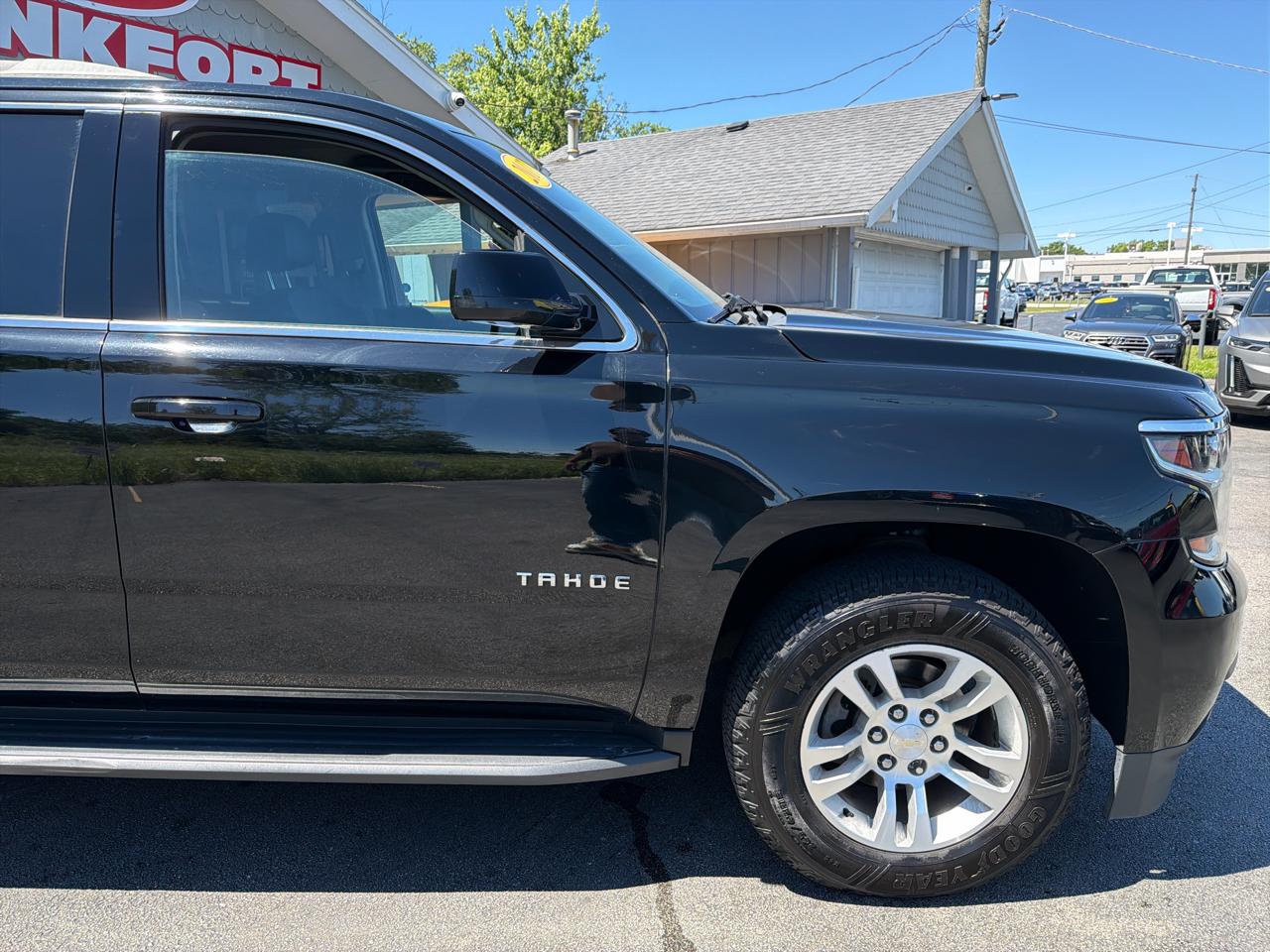 Chevrolet Tahoe 4WD 4dr LT 2017