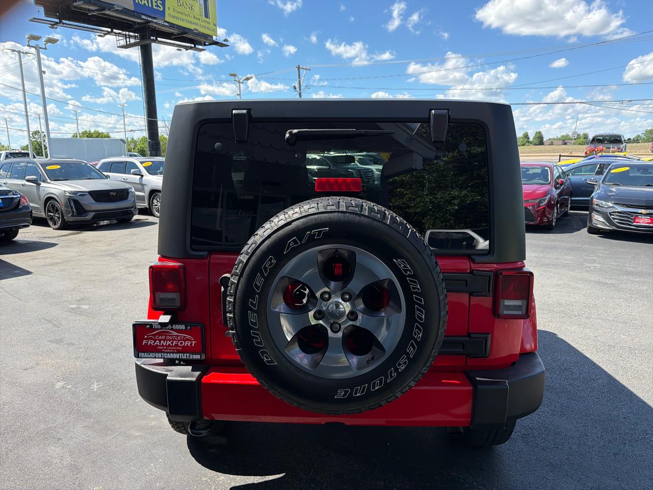 Jeep Wrangler Unlimited 4WD 4dr Sahara 2016