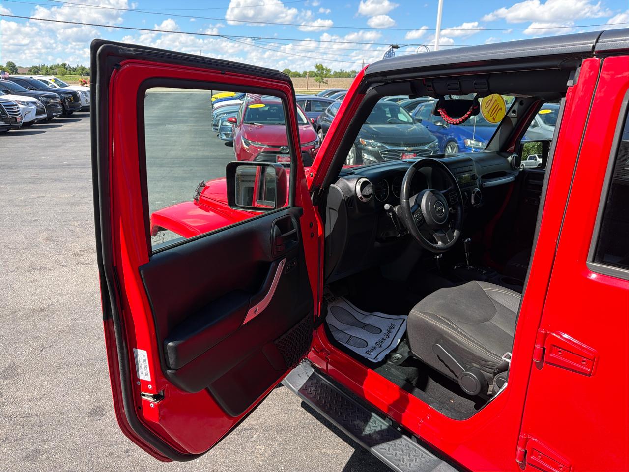 Jeep Wrangler Unlimited 4WD 4dr Sahara 2016
