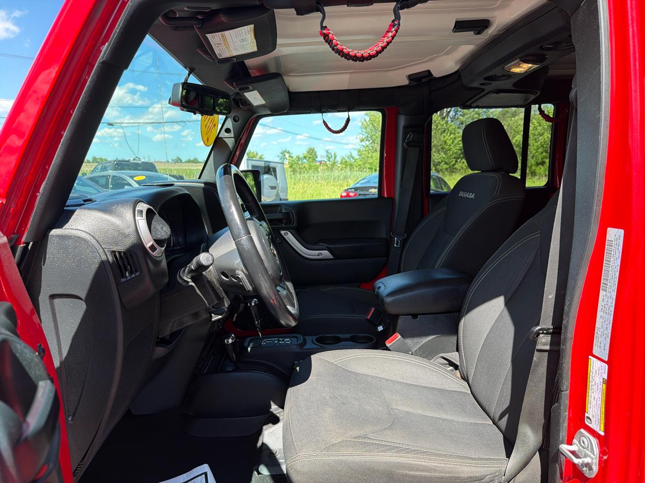 Jeep Wrangler Unlimited 4WD 4dr Sahara 2016