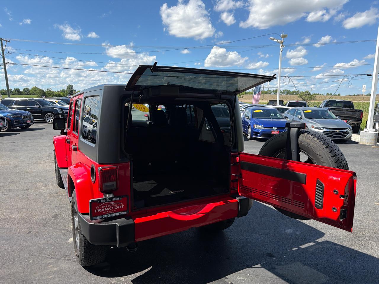Jeep Wrangler Unlimited 4WD 4dr Sahara 2016