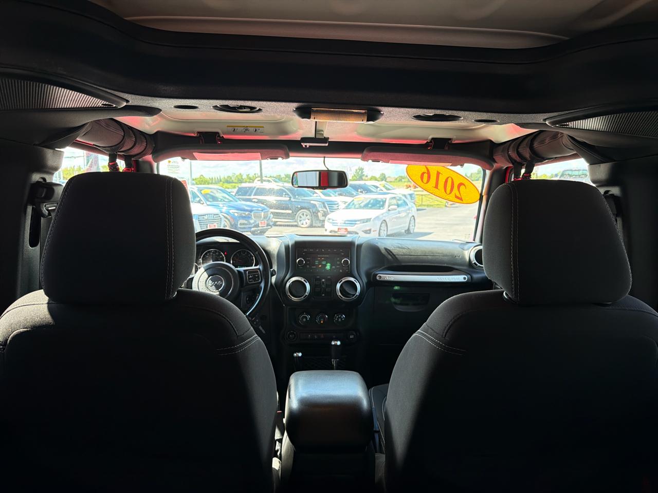 Jeep Wrangler Unlimited 4WD 4dr Sahara 2016