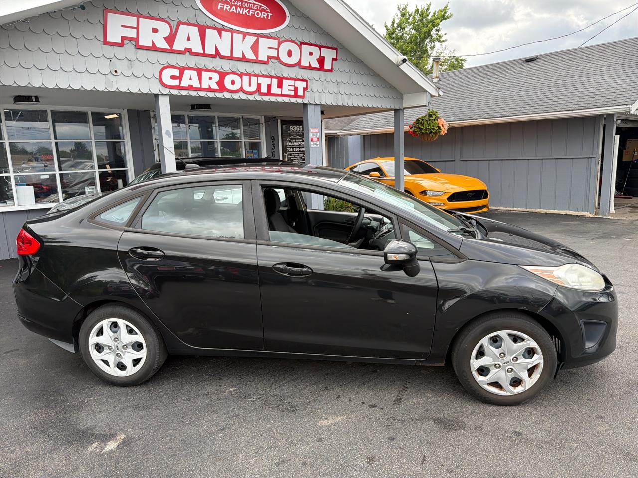 Ford Fiesta 4dr Sdn SE 2013