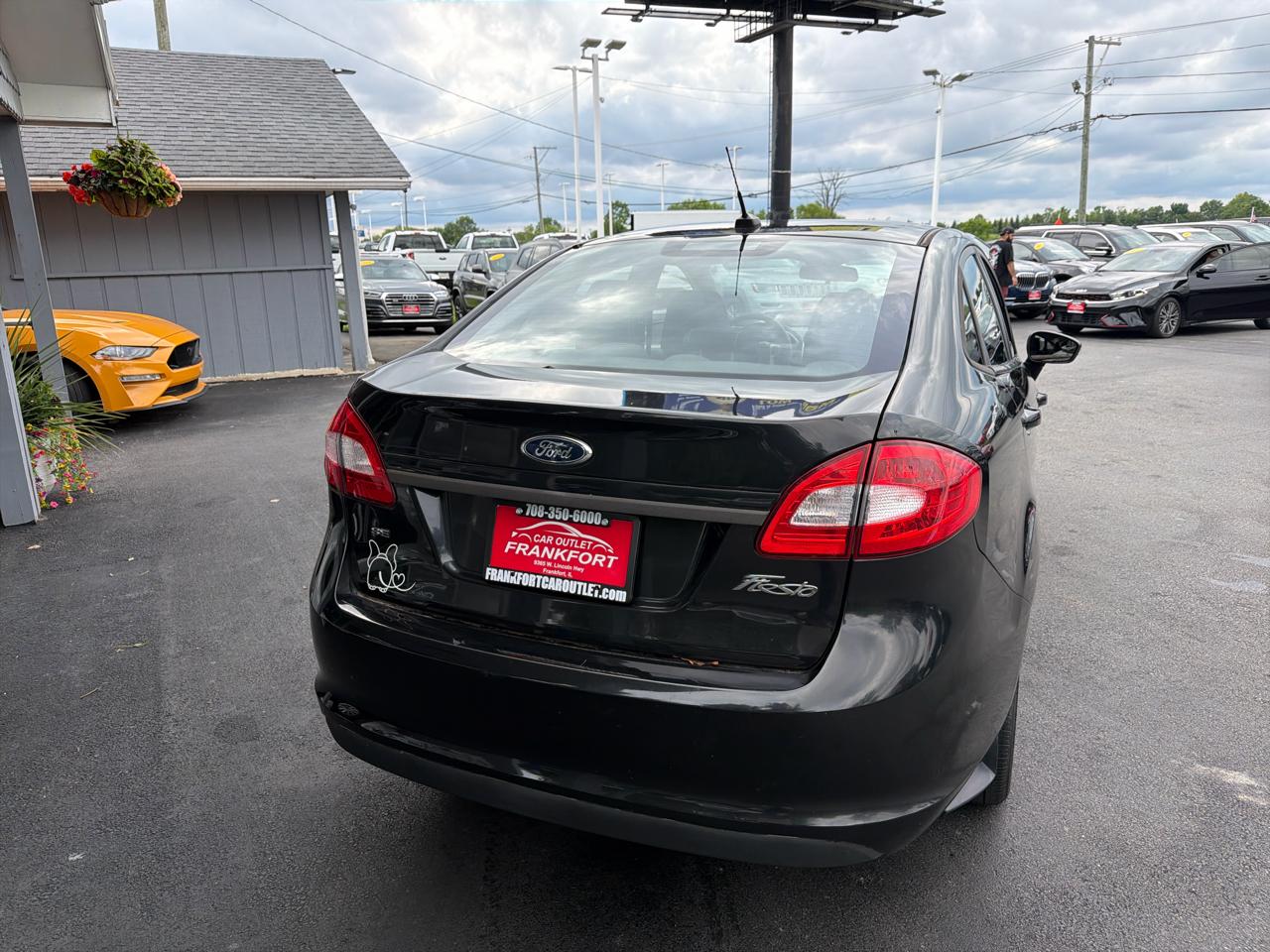 Ford Fiesta 4dr Sdn SE 2013