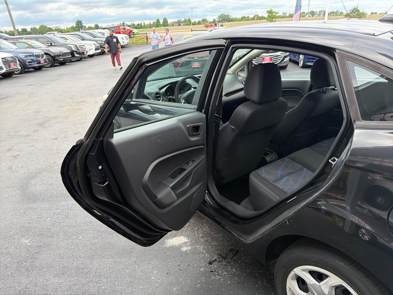 Ford Fiesta 4dr Sdn SE 2013