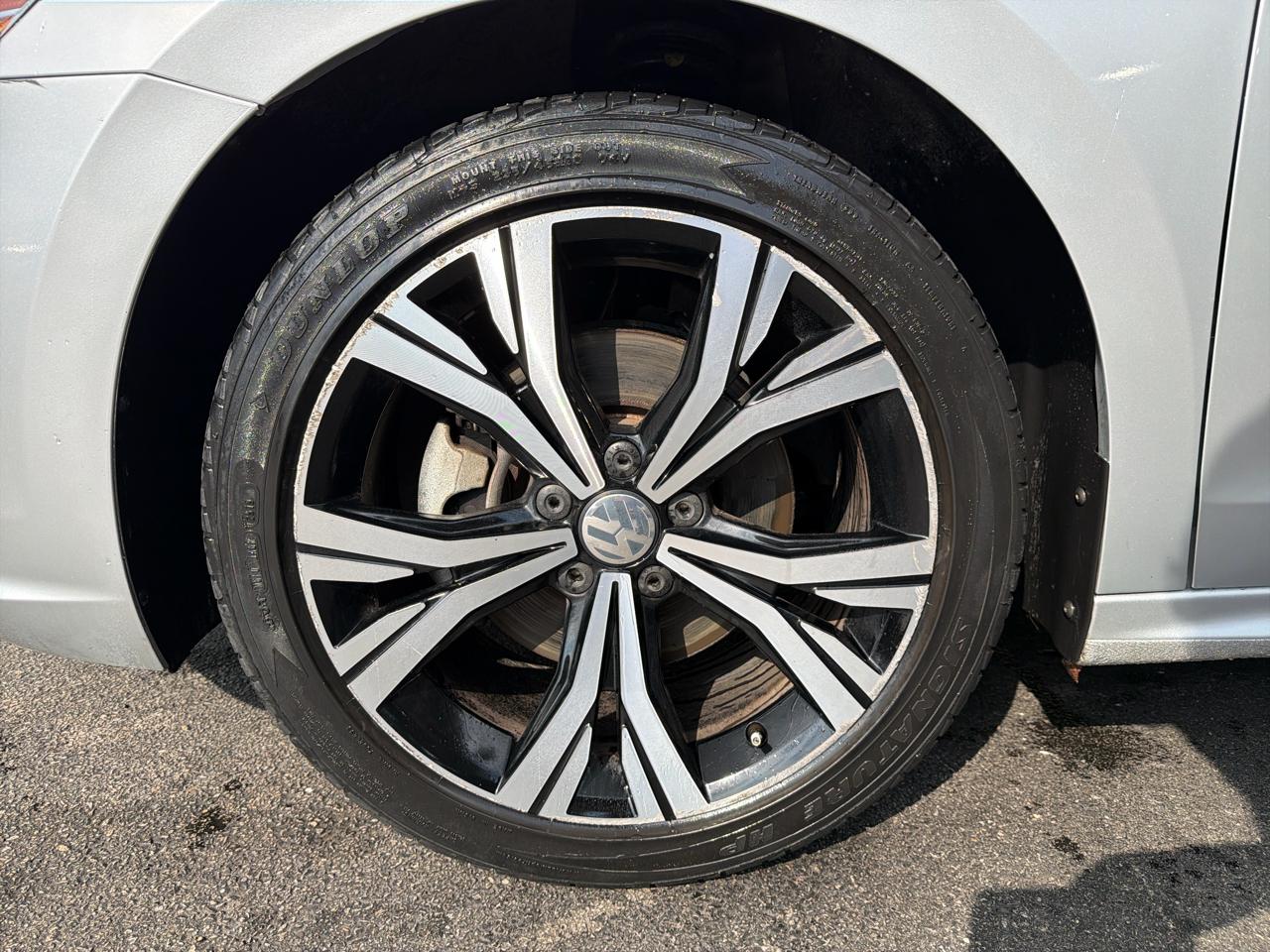 Volkswagen Passat 2.0T SE Auto 2021