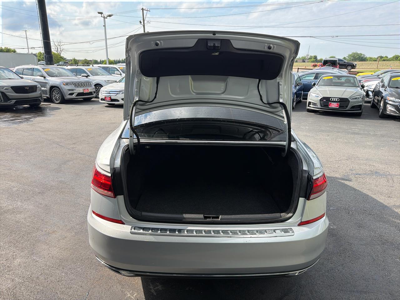 Volkswagen Passat 2.0T SE Auto 2021
