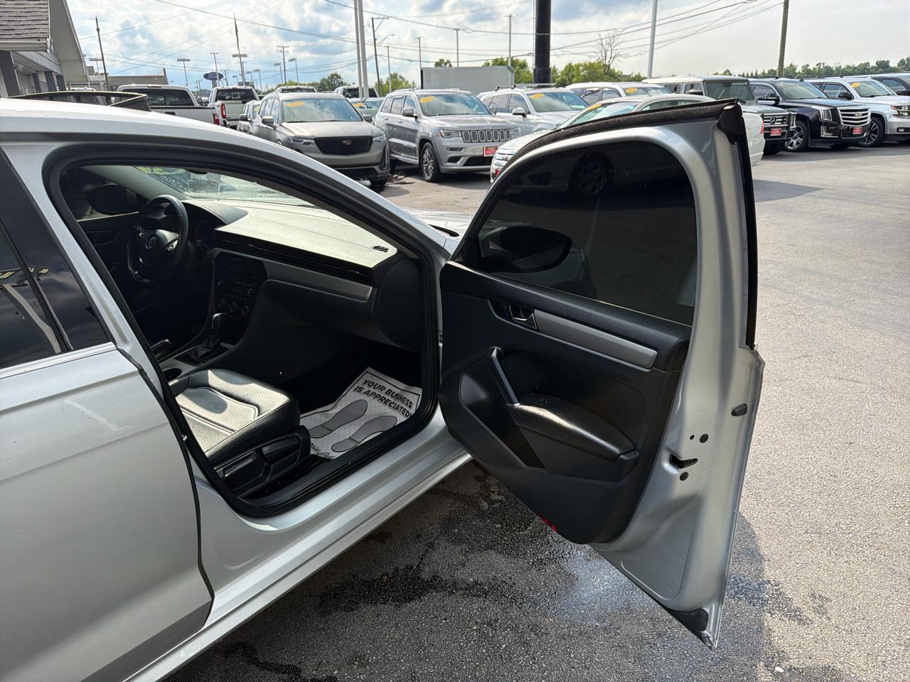 Volkswagen Passat 2.0T SE Auto 2021
