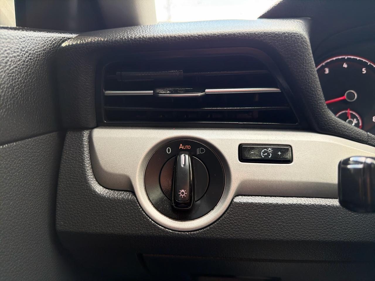 Volkswagen Passat 2.0T SE Auto 2021