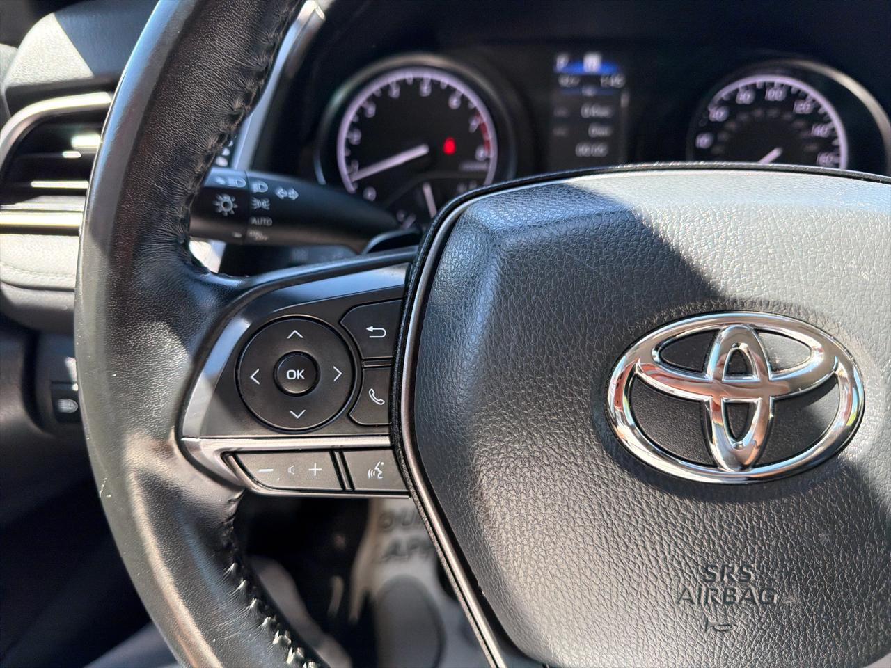 Toyota Camry Hybrid SE Nightshade CVT (Natl) 2023