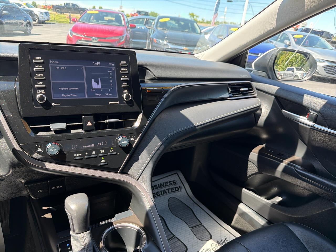 Toyota Camry Hybrid SE Nightshade CVT (Natl) 2023