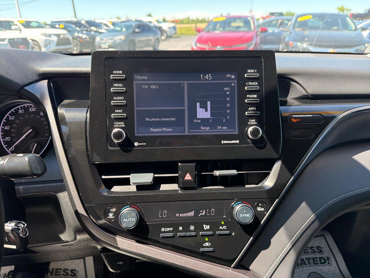Toyota Camry Hybrid SE Nightshade CVT (Natl) 2023
