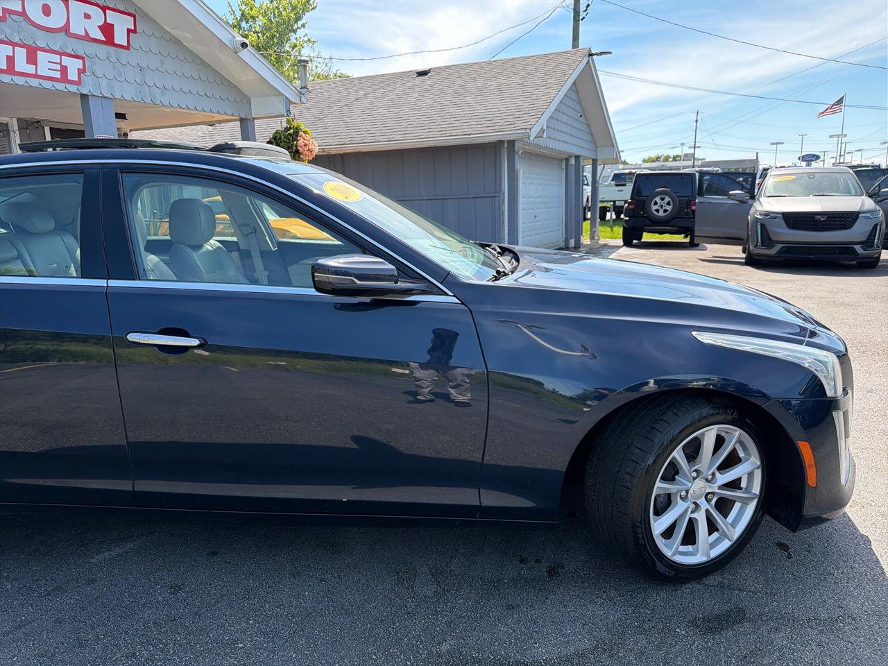 Cadillac CTS Sedan 4dr Sdn 2.0L Turbo AWD 2019