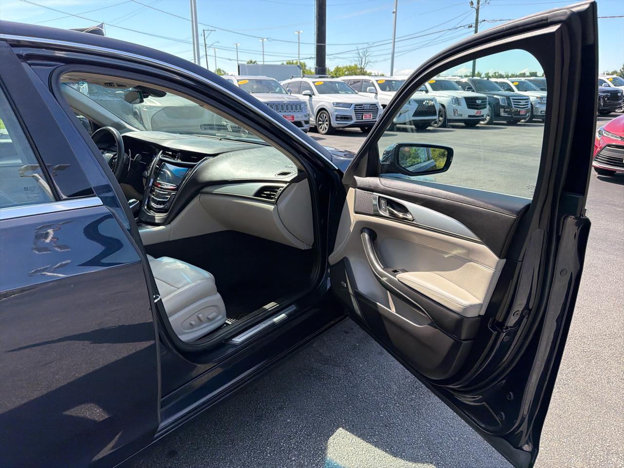 Cadillac CTS Sedan 4dr Sdn 2.0L Turbo AWD 2019