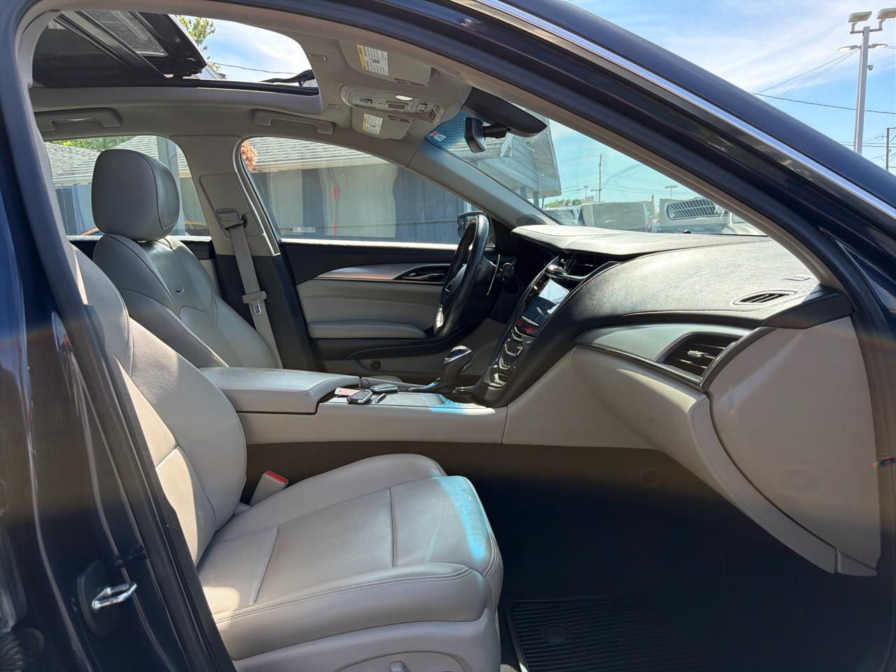 Cadillac CTS Sedan 4dr Sdn 2.0L Turbo AWD 2019