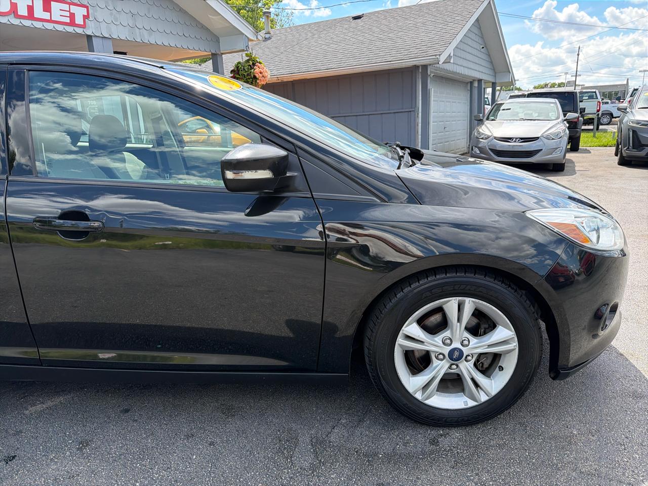 Ford Focus 4dr Sdn SE 2014